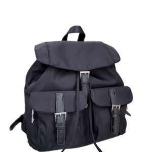2022 sac à dos unisexe luxe sac d'école concepteur hommes noir sacs à dos moyen mode avec poches pour femmes sac de voyage