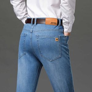 2021 Grande taille 42 44 46 Hommes Mince Light Jeans Summer New Business Casual Stretch Classic Denim Pantalon Slim Fit Pantalon droit X0621