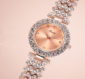2021 Binda Marque Luxury Diamond Femmes incrustées Regarde le bracelet de mode à tempérament simple Tende à quartz décontracté Smael D1186293