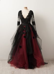 2021 Robes de mariée gothiques noires rouges foncées col en V manches longues paillettes dentelle volants tulle fleurs 3D a-ligne robes de mariée colorées non blanches sur mesure livraison rapide