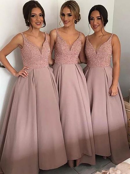 2021 Blush Vestidos de dama de honor baratos del país Mejor cuello en V Top con cuentas Satén Vestidos de noche bohemios Hola Vestidos de fiesta sin espalda bajos Vestido de dama de honor