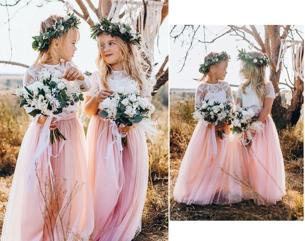 2021 Bohème Boho Flower Girls Robes Sépare 2 Pièces Manches Courtes Dentelle Rustique Robes De Première Communion pour Petits Enfants Infant Toddler Anniversaire Longueur Au Sol