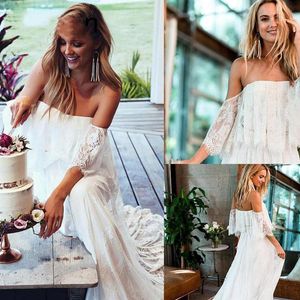 2021 Robes de mariée de plage en dentelle boho de la robe de mariée à l'épaule