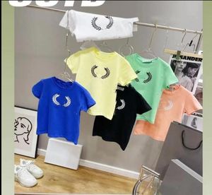 2021 Diseño de marca Camiseta de lujo para niños Camisetas para niños Bebé Niño Niño Tops de dibujos animados Primavera Niños Camiseta de manga larga Algodón Coches Camiones Bus3873987