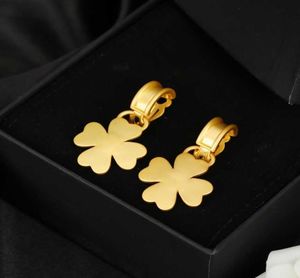 2021 Merk Mode Parel Sieraden Leuke Mooie Gouden Kleur Clover Camellia Bloem Oorbellen Ontwerp Bruiloft Unieke Oorbellen5107621