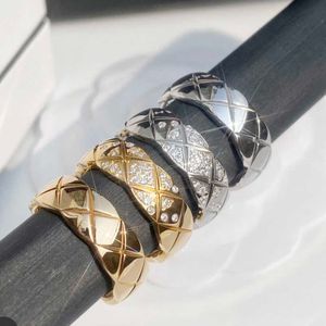 2021 joyería de marca anillos romboides oro rosa S925 plata esterlina simplificado versátil AAA circón lujo elegante justo doncella