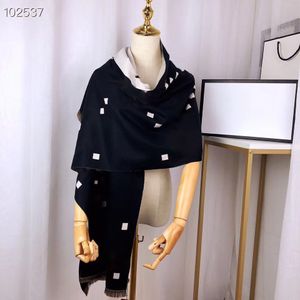 2021 Merk Dikke Sjaals Womens Draad Sjaals Mode Designer Luxe Gift Winter Plaid Lange Printing Cashmere Scarf 180 * 70cm