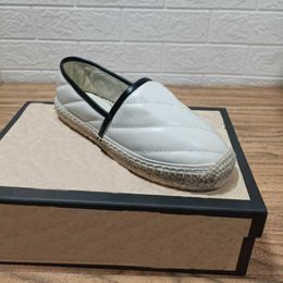 2021 marque femmes chaussures décontractées en cuir souple chaussures de marche plates femmes mode pêcheur chaussure bride à la cheville sandales couleur claire