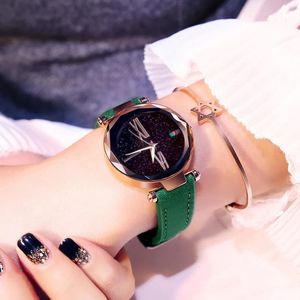 2021 Merk Dames Horloges Mode Vierkant Dames Quartz Horloge Armband Set Groene Dial Simple Rose Gold Mesh Luxe Dames Horloges DVGTFSHFD