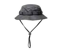 2021 Ведро Шляпа Кепка Мода Мужчины Скупые Поля Шляпы Мужчина Женщины Дизайнеры Унисекс Шляпа от Солнца Рыбак Шапки Вышивка Значки Дышащий Cas1053826