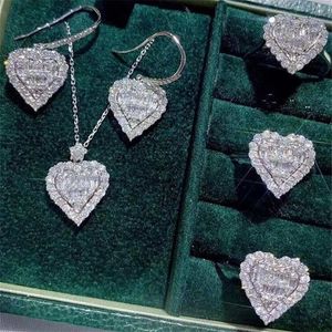 2021 Choucong Cocktail Luxe Sieraden Set 925 Sterling Zilver Volledige T Princess Cut Topaas CZ Diamanten Hart Hanger Oorbel Vrouwen Rin199Q