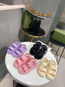 2021 classique plat sandale film luxe designer chaussure pour femme boucle de fête décontracté sexy sport style taille 35-40