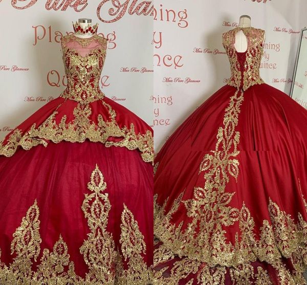 2021 Apliques dorados clásicos Vestidos de quinceañera rojos Princesa Tulle Sheer Cap Manga Escote barco Dulce 16 15 Niñas Prom Vestidos formales largos