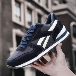 2021 Klassieke Mannen Schoenen Retro Licht Suède Leer Running Schoenen Ademend Mannen Sneakers Demping Jogging Sportschoen voor Dames Trainer