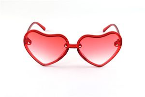 2021 Arrivée colorée bébé lunettes de soleil en gros lunettes coeurs belle taille enfants enfants cadre nouvelles lunettes de soleil mignon UV400 Tuope