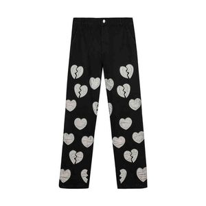 2021 Dark Streetwear Heart Patch Broderie Coton Hommes Jeans Droits Pantalon Hip Hop Noir Denim Pantalon Élégant Vetement Homme T220803