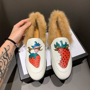 2021 Designer Mocassins en cuir véritable Fourrure Furry chaussures Luxe boucle pantoufle Mode femmes pantoufles Casual Automne Hiver Mules Appartements Nouveau mocassin Slip-On Broderie