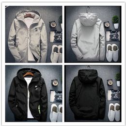 2021 Designer Jacket Tide Mens Jacket Coat Fashion Printed Luxury Mens Hoodie Casual Sport Outdoor thin Windbreak Clothing