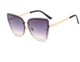 2021 designer de luxe mode lunettes de soleil cerclées sans monture tendance transfrontalière jambes sculptées lunettes de soleil personnalité hommes et femmes UV400