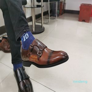 2021 zapatos casuales de negocios de cuero para hombres de diseño estilo europeo y americano moda cómoda calzado plano de lujo fiesta de oficina