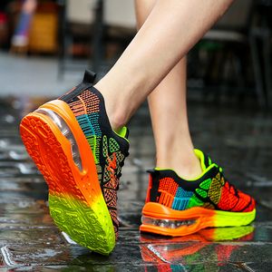 2021 Diseñador Zapatos para correr para hombres Mujeres Azul Gris Rojo Moda para hombre Entrenadores de alta calidad Deportes al aire libre Zapatillas de deporte Tamaño 35-45 Semana