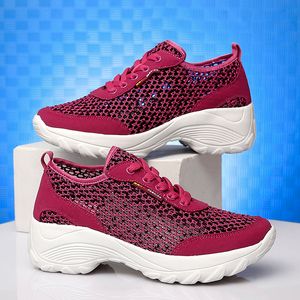 2021 Chaussures de course de créateurs pour femmes Blanc Gris Violet Rose Noir Mode Hommes Baskets de haute qualité Sports de plein air Taille 35-42 ES