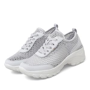 2021 Chaussures de course de créateurs pour femmes Blanc Gris Violet Rose Noir Mode Hommes Baskets de haute qualité Sports de plein air Taille 35-42 wd