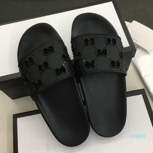 2021 Designer Femme G Pantoufles Hommes Pantoufles Gear Bottoms Flip Flops Femmes Sandales de luxe Mode Chaussures causales Taille 35-46 US 12 avec boîte