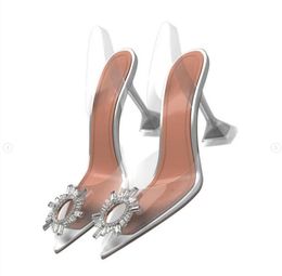 2021 Diseñador Mujeres vestidos zapatos de cristal transparente hebilla de mariposa sandalias de hebilla de brillo tacones de punta fina zapato de boda slin7780817