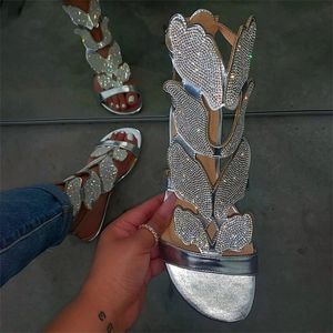 2021 Designer Femmes Sandales Mode Plat Pantoufle Summer Bottom Papillon avec strass Chaussures de plein air Casual Beach Tongs 35-43 W29