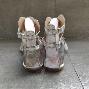 2021 Designer Femmes Pantoufle Sandale Mode Été Bas Papillon avec Strass Sandales Chaussures Plates Dames Tongs Top Qualité 35-43 W19