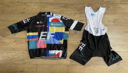 2021 EF -onderwijs eerste team Nippo Italia korte mouw fietsjersey zomerkleding ropa ciclismo bib shorts 20d gel pad met power5744520