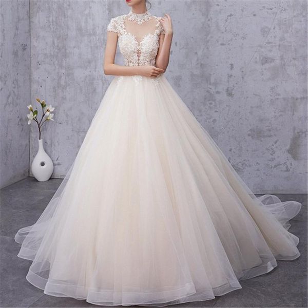 2021 Elegante vestido de fiesta de una línea Vestidos de novia joya con tren Manga corta Apliques de encaje Botón cubierto Robe De Mari￩e