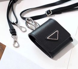 2021 European and American Women Keychains New Black Kaki Letter Cosmetic Sac habillage de bureau 0985367654