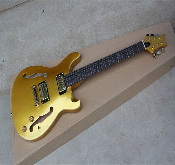 2022 F hole jazz guitarra eléctrica acabado en color dorado, con herrajes dorados.