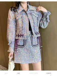 2021 Automne Hiver Vintage Élégant Tweed Deux Pièces Robes Ensemble Femmes À Manches Longues À Carreaux À Lacets Fermeture Éclair En Laine Veste Courte Manteau + Mini Jupe Costume