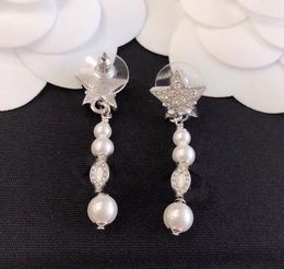 2021 design de mode boucle d'oreille goutte de style de luxe avec perle et diamant pour les femmes cadeau de bijoux amoureux de fiançailles a boîte PS4058