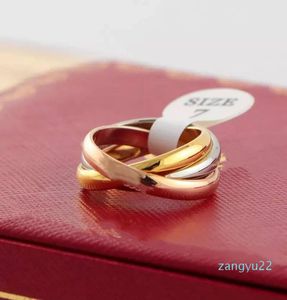 2021 Design de mode Trois couleurs Boucle Mix Anneaux Hommes Femmes Couple Bague en acier inoxydable 316L No Fade Love Gold Rings Haute Qualité Jew2334460