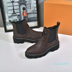 2021 Bottines de créateurs de mode femmes chaussures hiver Doots dames en cuir véritable petite abeille haut haut cheville plate cheville e botte 35-42 21010