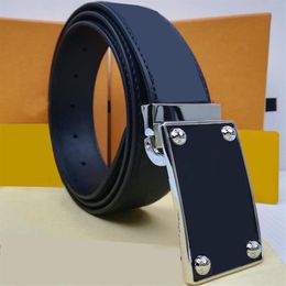 2021 Cinturones de diseñador de moda Cuero genuino para hombres y mujeres Cinturones de alta calidad Oro Plata Hebilla lisa Cinturón para hombre con box253v
