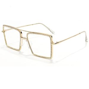 2021 Fashion Luxury Digner Bling Rhintone Metal Eyeglass Trendy Surdimension Diamond Femmes Shad Sun Glass Sungass 2312