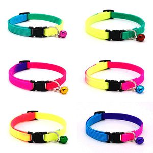 2021 mode collier pour animaux de compagnie en Nylon doux mignon petit chien chat utiliser collier collier avec cloches réglable animaux fournisseur couleur arc-en-ciel