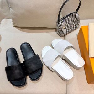 2021 Pantoufles de mode Femmes Designer Chaussures Jumbo Flatform Mule Diapositives Logo en cuir Sandal Designers Femmes de luxe Sandales Plate-forme Pantoufle décontractée en plein air