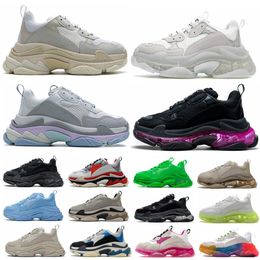 2021 mode baskets semelle claire triple s casual papa chaussures hommes femmes plate-forme 17FW paris vintage vieux cristal bas triple-s designer sport