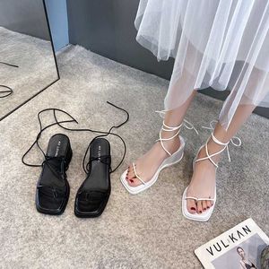 2021 Fashion Square Teen Wees Dames Sandalen Lace Up Gladiator Sandal Back Strap Summer Shoes Dames Casual Beach Sandal X0526