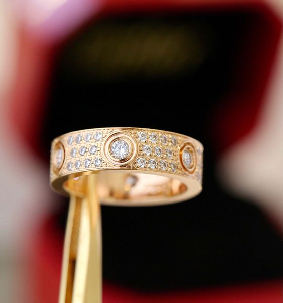 2021 mode style V bague de charme en or avec tous les diamants pour les femmes cadeau de bijoux de mariage ont une boîte normale et un timbre PS3123A