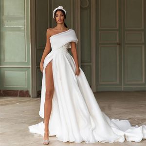 2021 robes de mariée de mode une épaule Sexy haute Split Appliques dentelle robes de mariée sur mesure balayage train une ligne robe de mariée288A