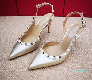 2021 zapatos de tacón de moda para mujer, zapatos de tacón alto con tachuelas de cuero mate dorado de diseñador informal