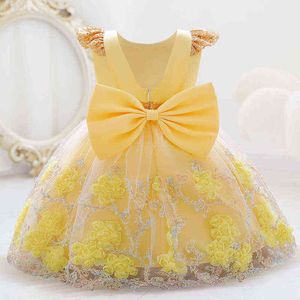 2021 Cérémonie de fleurs Enfant Baptême 1er anniversaire Robe pour bébé fille Vêtements Princesse Robes Dentelle Robe de soirée dos nu 0-5 ans G1129