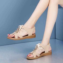 2021 Gladiator sandalen voor vrouwen plat sandalen open teen casual Romeinse ontwerper comfort dames strand sandalen dames zomerschoenen g220518